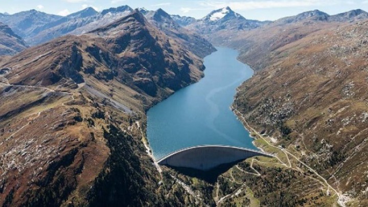Električna energija iz švajcarskih planina; ABB-ovi integrisani sistemi proizvode električnu energiju u hidroelektranama na Hinterhajnu