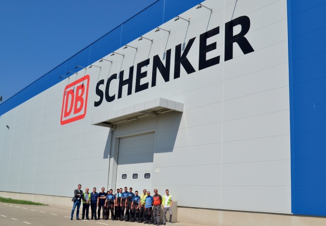 VAŠ IZAZOV, NAŠE REŠENJE - DB SCHENKER kompletna logistika na jednom mestu