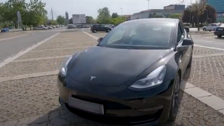 Test Tesla Model 3 Performance
