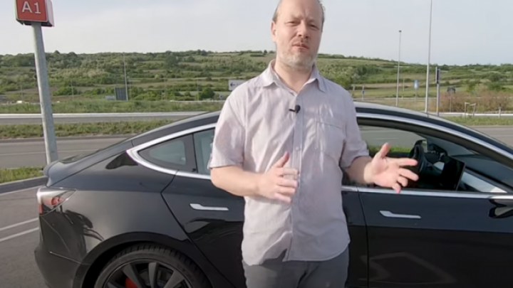 Tesla Auto Pilot