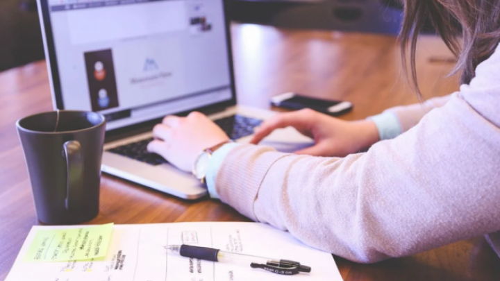 Tutorijal za registraciju na onlajn platforme namenjen domaćim firmama