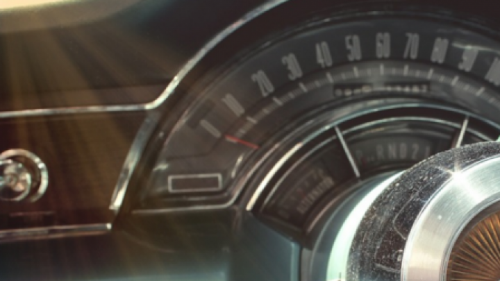 Dženeral motors (General Motors) menja logo i pokreće marketinšku kampanju za električna vozila
