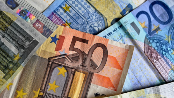 Najavljene ekonomske mere od 2,5 milijarde EUR i novac za sve punoletne građane Srbije