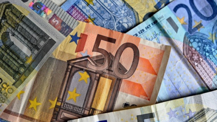 Svim građanima po 60 EUR, zaposlenima 50% minimalca za tri meseca, prva isplata 8. aprila