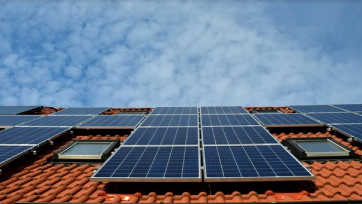 Subvencije za solarne panele samo građanima koji budu koristili koncept kupca-proizvođača