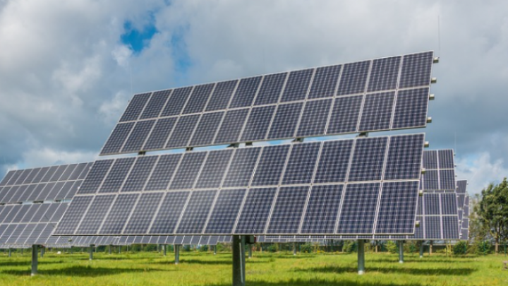 Ministarstvo rudarstva i energetike raspisalo javni poziv za ugradnju solarnih panela