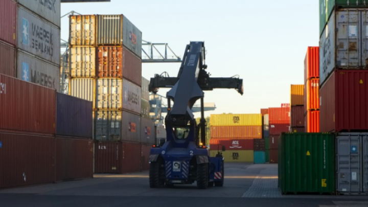 Za intermodalni terminal u Batajnici već se nabavlja oprema