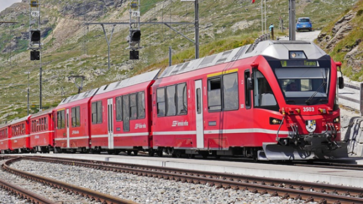 Srbija voz nabaviće od kompanije Stadler Poljska najmanje 18 elektromotornih vozova