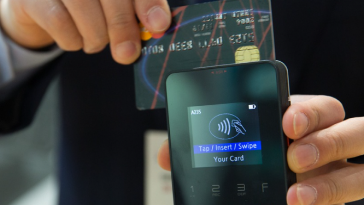 Izdate prve kartice DinaCard-UnionPay i izvršena prva beskontaktna plaćanja