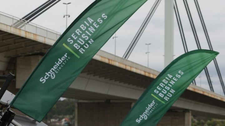 Fakultet tehničkih nauka najbolji na poslovnoj trci Schneider Electric Serbia Business Run u Novom Sadu