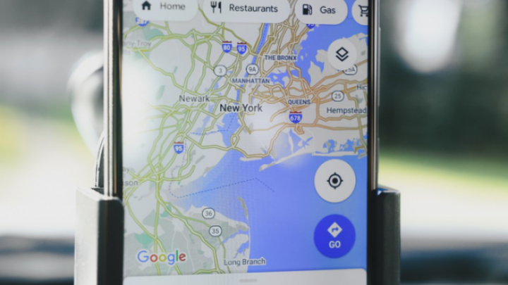 Google Maps će prikazivati cene putarine, semafore i znak stop