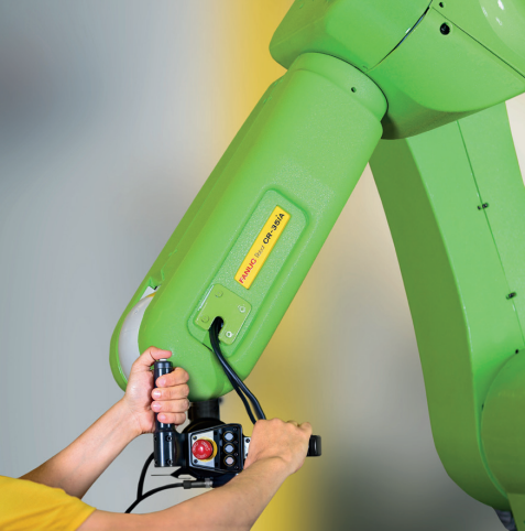 NOVI FANUC 35 KG TERETNI KOBOT NUDI BRŽU INSTALACIJU I VEĆU FLEKSIBILNOST