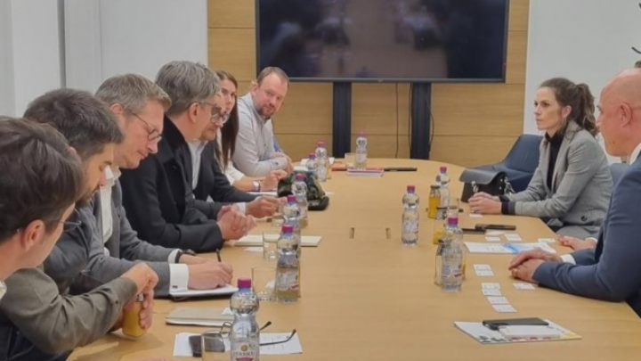 Promocija dualnog obrazovanja i investicije fokus saradnje PKS i AHK Srbija