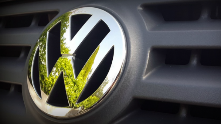 Volkswagen će uložiti milijarde u veštačku inteligenciju za automobile u Kini