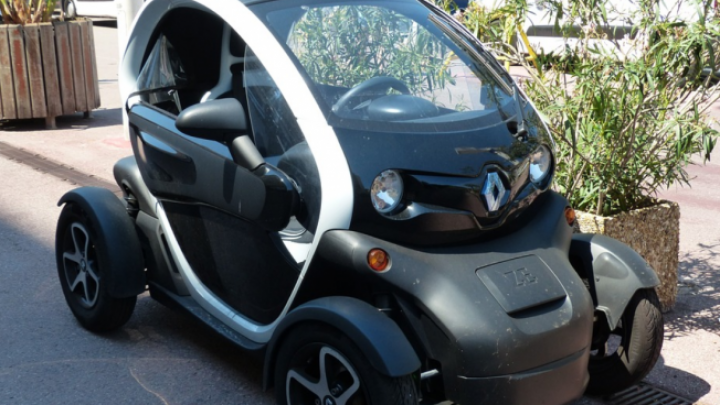 Renault namerava da izgradi mrežu stanica za punjenje električnih automobila duž evropskih autoputeva