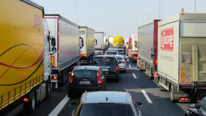 Srbija razgovara sa pet država o ukidanju tranzitnih dozvola za kamione