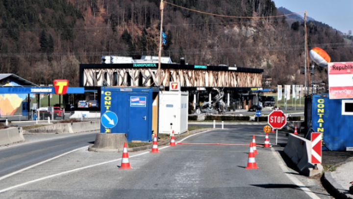 Od sledeće godine građani Srbije u EU samo uz plaćenu taksu i onlajn odobrenje