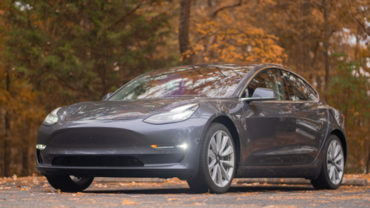 Tesla povlači 3.500 vozila modela Y