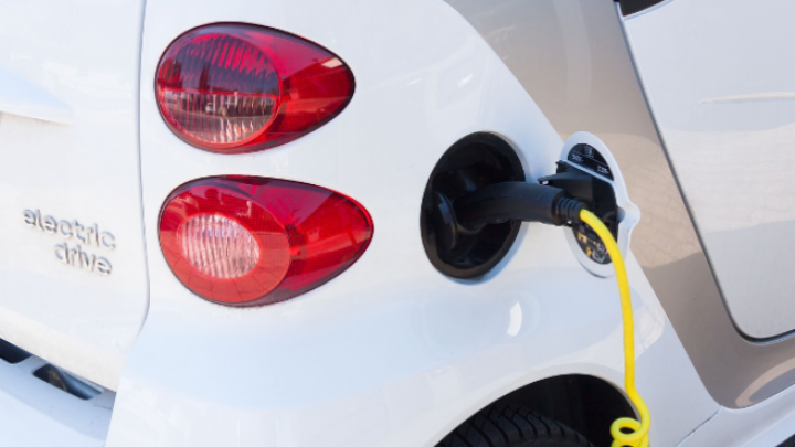 Stellantis priprema potpuno novi premijum električni SUV