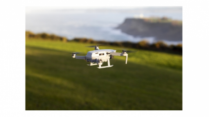 Pelikan Sprej, trenutno najveći svetski dron za upotrebu u poljoprivredi dobio je dozvolu za komercijalne letove