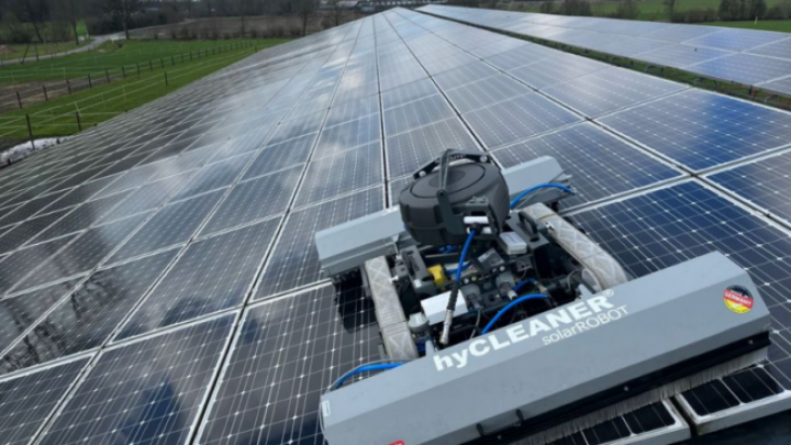 Predstavljen prvi robot za održavanje solarnih sistema u Srbiji