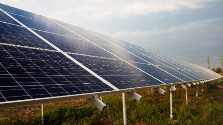 Rekordnih 30 odsto električne energije u svetu 2023. proizvedeno iz obnovljivih izvora