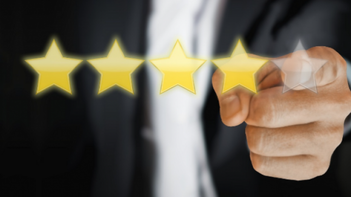 Kako da prikupite i prikažete iskustva i recenzije kupaca kako biste ojačali svoj onlajn biznis?