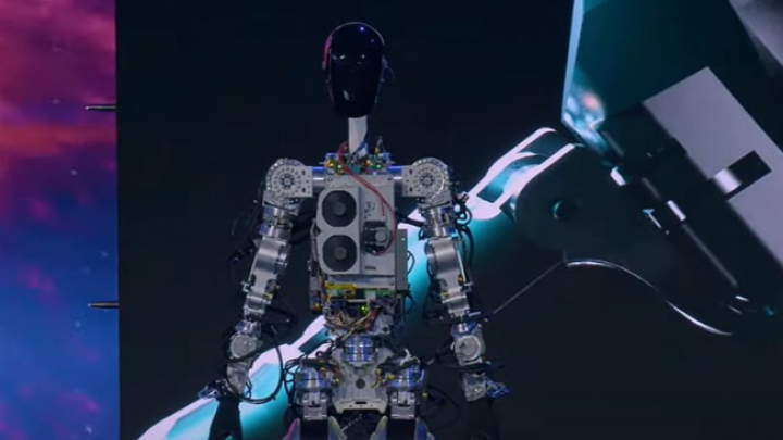 Tesla će 2026. pokrenuti masovnu proizvodnju humanoidnih robota
