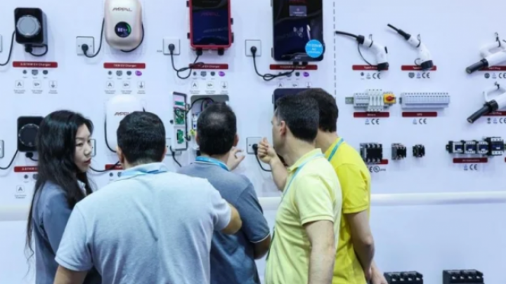 Kina beleži brz rast infrastrukture za punjenje i zamenu baterija za električna vozila
