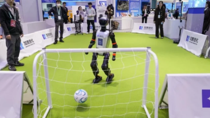 Kina ubrzava razvoj humanoidnih robota za raznovrsne primene