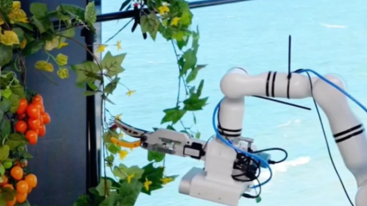 Kina razvila robota sa veštačkom inteligencijom za rad u poljoprivredi