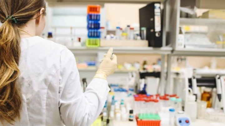 Upotreba UV-C tehnologije za smanjenje mikrobiološke kontaminacije u proizvodnji lekova