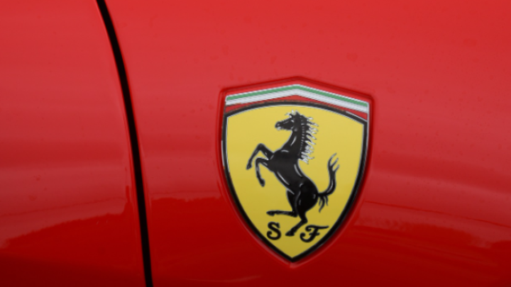 Električni Ferrari ipak ne stiže ove godine