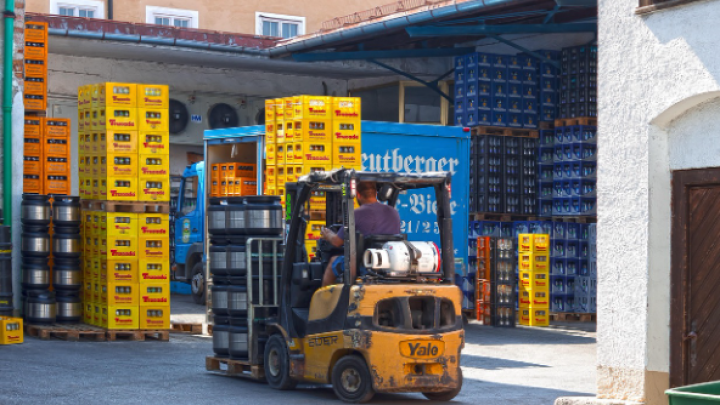 Izvoz robe iz Srbije za četiri meseca ove godine uvećan 8,2%, uvoz 12,5%