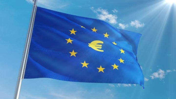 EU ulaže rekordnih 390 milijardi USD u čistu energiju