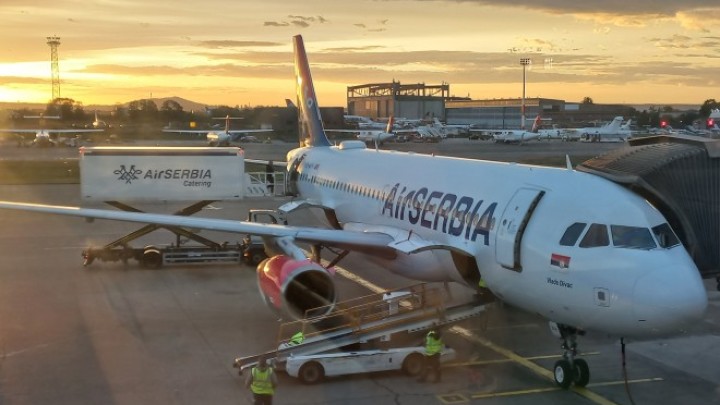 Air Serbia želi do osam širokotrupnih aviona