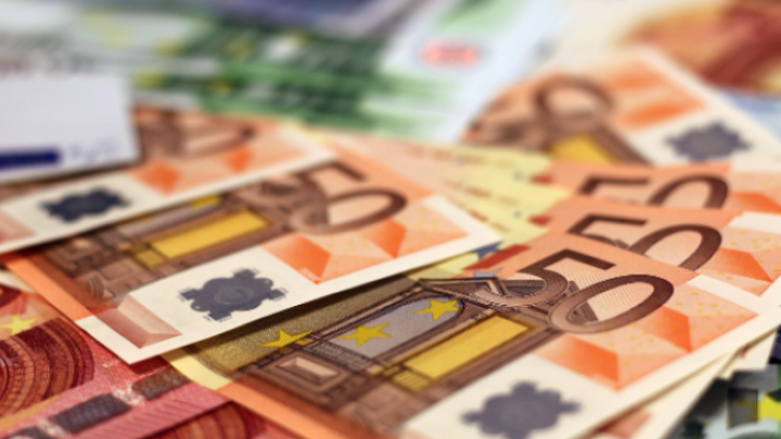 Država predložila da minimalac u 2026. bude 550 EUR, a neoporezivi deo zarade 34.221 dinara