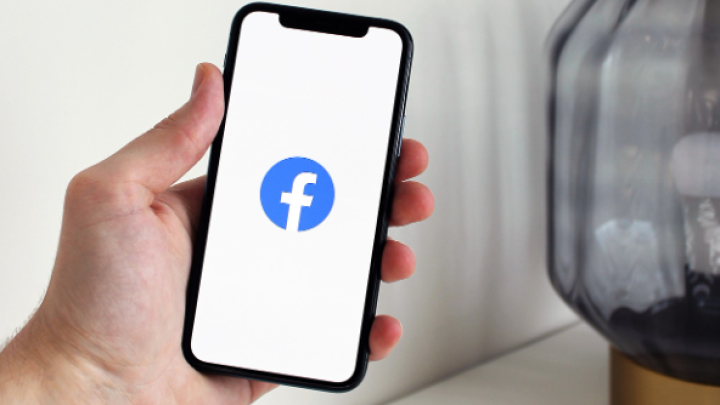 Facebook uvodi AI asistenta za upoznavanje srodne duše