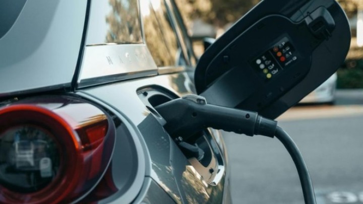 Zeleni transport: Održivi razvoj u industriji automobila