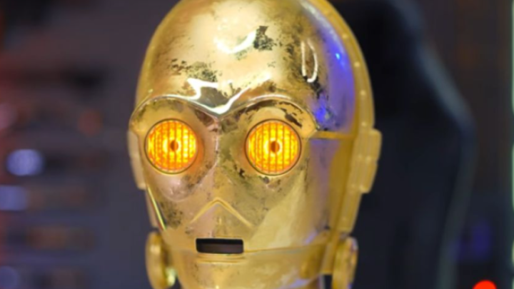 Glava robota C-3PO iz filma Ratovi zvezda: Epizoda V - Imperija uzvraća udarac,prodata je za 1,05 miliona dolara