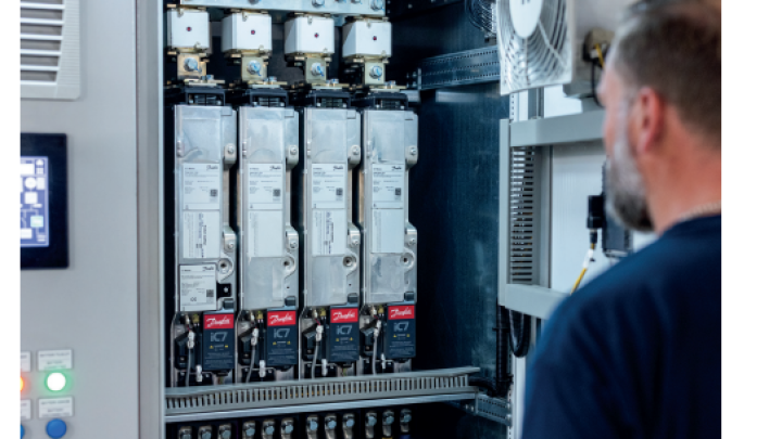 Proizvodnja iC7 Hybrid 1500 VDC mrežnog pretvarača sa tečnim hlađenjem