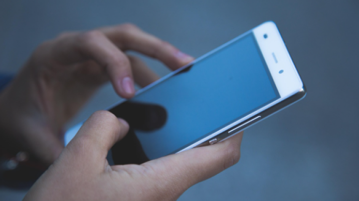 Koliko trošite na telefone i internet