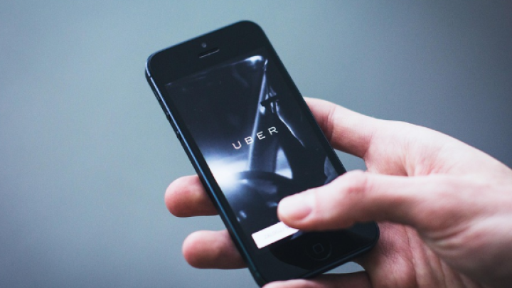 Uber počeo da nudi vožnju autonomnim robotaksijem u Londonu
